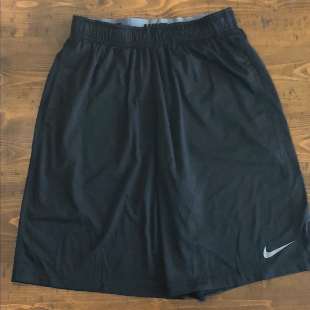 Nike Men’s Athletic Shorts (Medium)